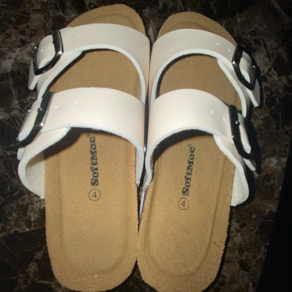 Soft Moc sandals. NWT - Picture 4 of 5